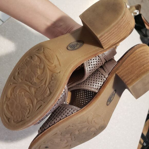 Sofft Sara Leather Perforated Cutout Sandals Womens 9 Metallic Taupe Zip - Picture 6 of 7